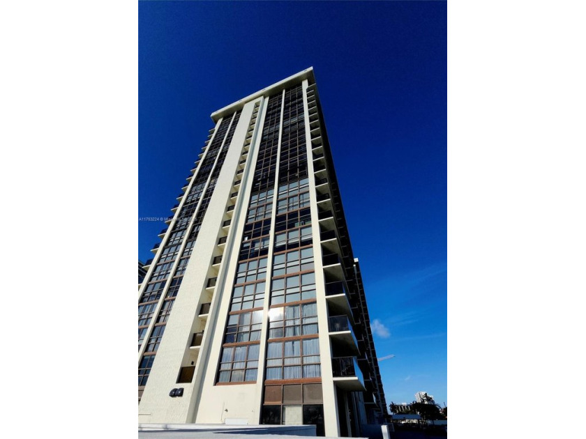 Discover modern living in this beautiful condominium at 600 NE - Beach Condo for sale in Miami, Florida on Beachhouse.com