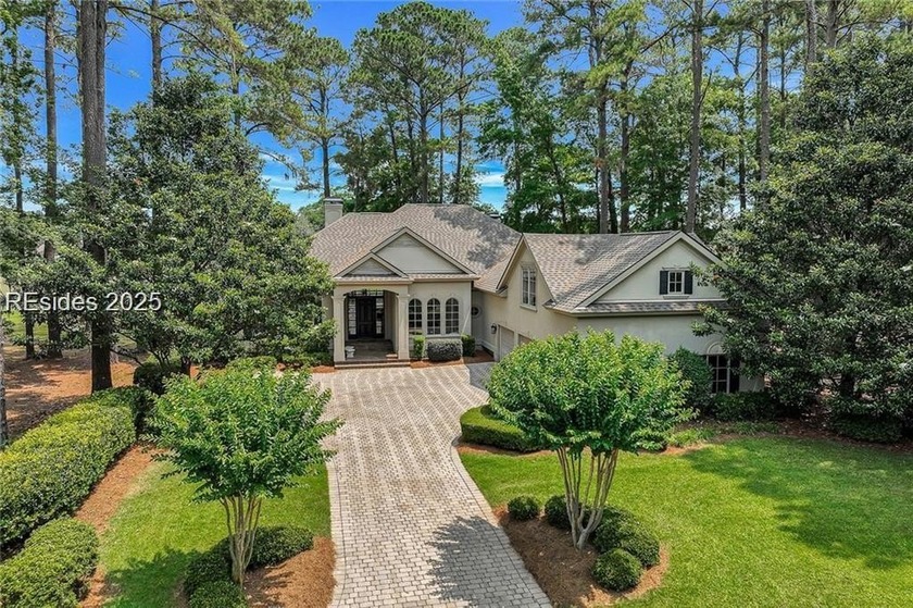 This meticulously updated 4 bedroom, 4.5 bath home offers - Beach Home for sale in Bluffton, South Carolina on Beachhouse.com
