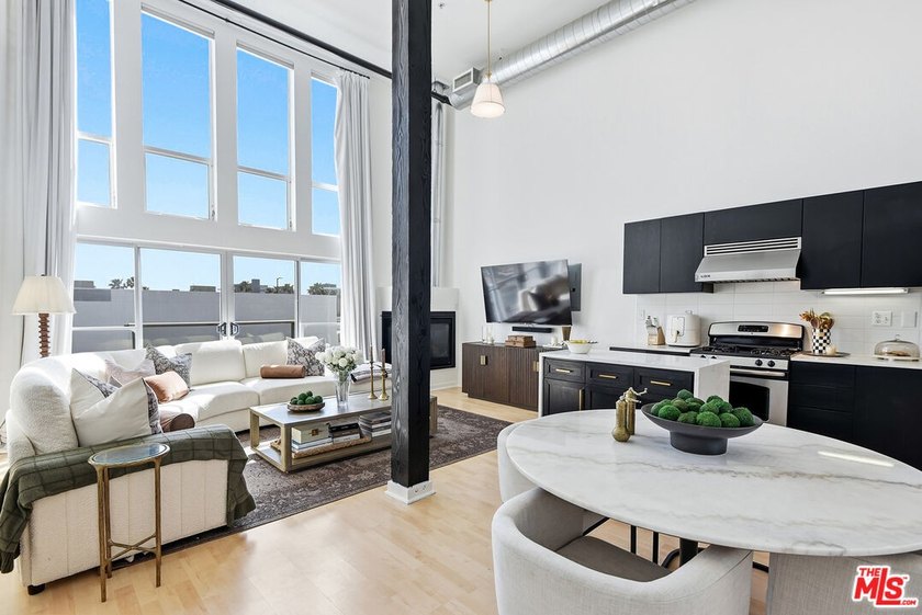 Experience urban living in this open and spacious 1-bedroom - Beach Condo for sale in Marina Del Rey, California on Beachhouse.com