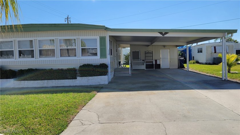 Your chance to own Real Property in the boating Community of - Beach Home for sale in Fort Myers, Florida on Beachhouse.com