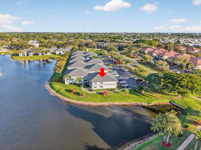 STUNNING TOTAL RENOVATION! THIS BEAUTIFUL CORNER 2 BEDROOM, 2 - Beach Condo for sale in Delray Beach, Florida on Beachhouse.com