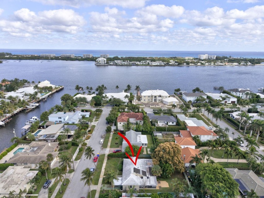 Welcome to Paradise! You CAN Have It ALL! Hidden Gem sits doors - Beach Home for sale in Lake Worth Beach, Florida on Beachhouse.com