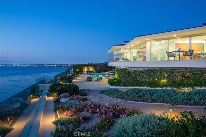 Every once in a while, Mother Nature gives us a glimpse of the - Beach Home for sale in Palos Verdes Estates, California on Beachhouse.com