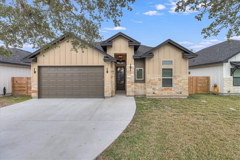 This Aransas Pass gem is only a few months old!  Completed in - Beach Home for sale in Aransas Pass, Texas on Beachhouse.com