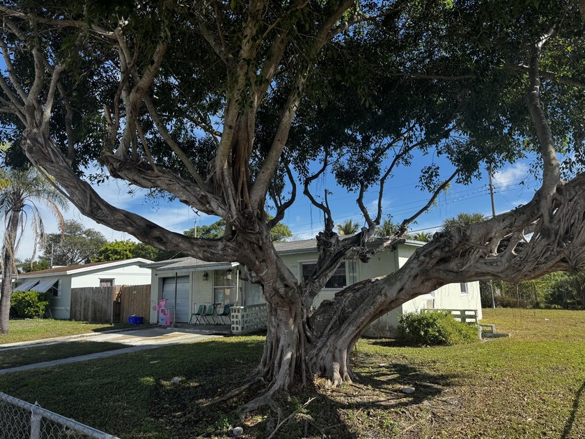 Occupied do not disturb tenant 3 BEDROOM. 1 BATH SINGLE HOME - Beach Home for sale in Boynton Beach, Florida on Beachhouse.com