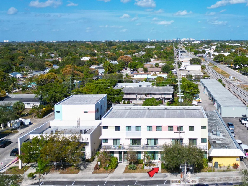 This 3-story ''Green Certified'' turn-key mixed used working - Beach Townhome/Townhouse for sale in Lake Worth Beach, Florida on Beachhouse.com