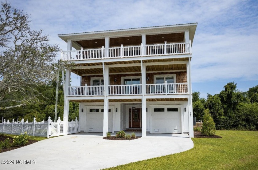 Welcome to 101 Gallants Point Road, located in the charming - Beach Home for sale in Beaufort, North Carolina on Beachhouse.com