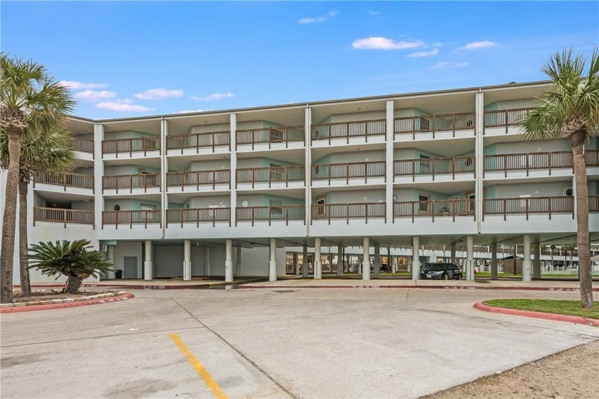 Looking for a beautiful beach condo? Well, look no further! This - Beach Condo for sale in Port Aransas, Texas on Beachhouse.com