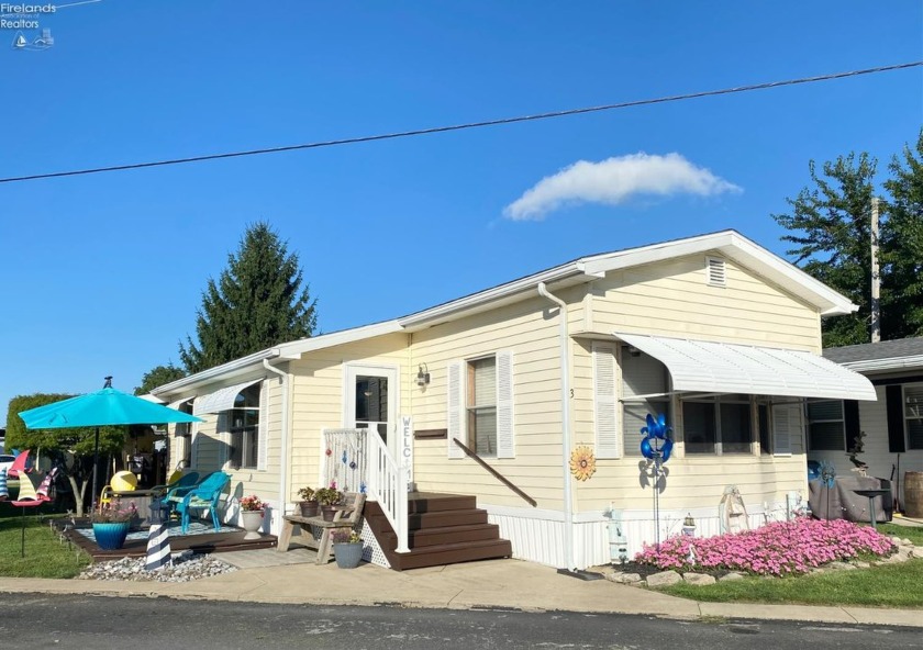 North Shore Estates & Marina - A Year Round MHPWelcome to - Beach Home for sale in Marblehead, Ohio on Beachhouse.com