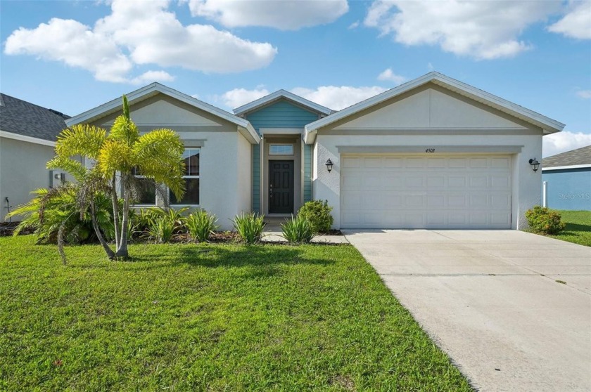Stylish Lakeside Living in Willow Walk! Welcome home to this - Beach Home for sale in Palmetto, Florida on Beachhouse.com