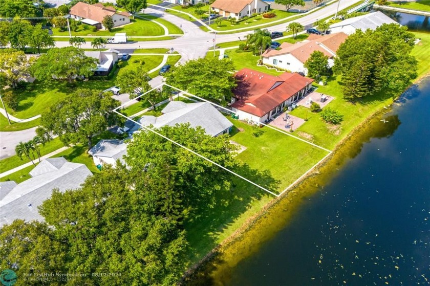 It's YOUR lucky day. Rare 3 bedroom 2 bath home in this - Beach Condo for sale in Tamarac, Florida on Beachhouse.com