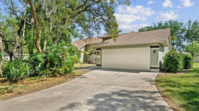Beautiful 3 bd/2 ba home on a no traffic, tree-lined street - Beach Home for sale in Melbourne, Florida on Beachhouse.com