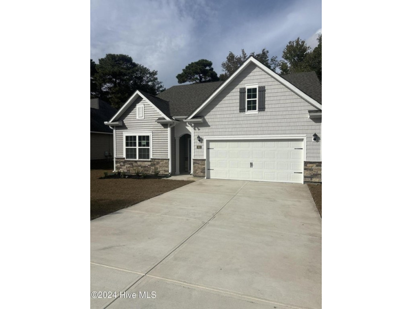 * Move in Ready** The popular Aria floorplan is a 3 bedroom, 2 - Beach Home for sale in New Bern, North Carolina on Beachhouse.com