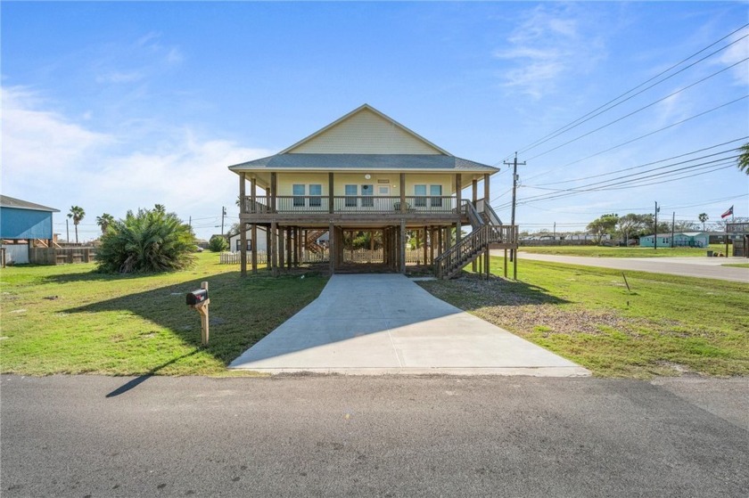 Beautifully furnished stilt home located in Flour Bluff on a - Beach Home for sale in Corpus Christi, Texas on Beachhouse.com