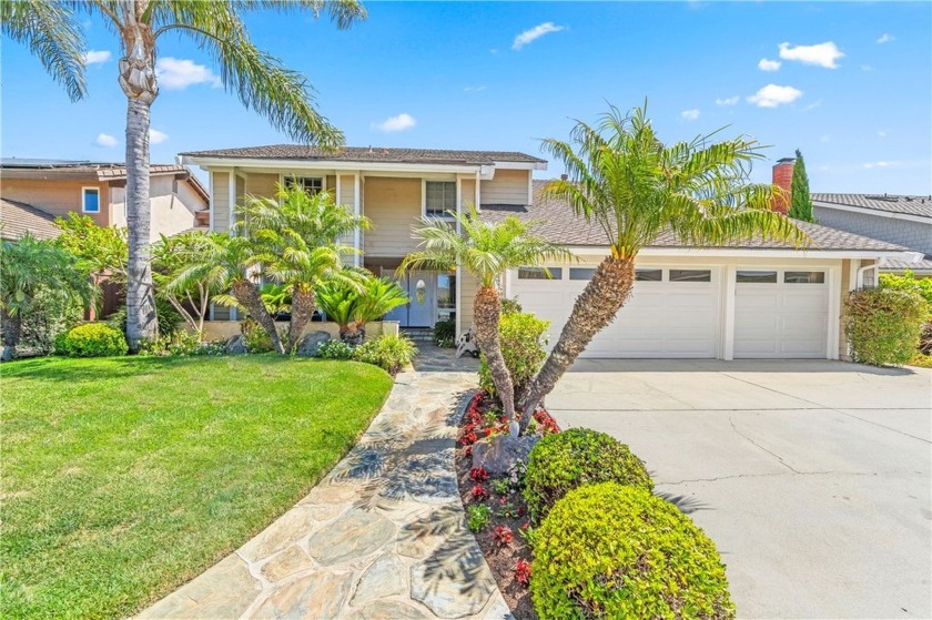 Welcome to a sun-drenched Huntington Beach gem! This spacious - Beach Home for sale in Huntington Beach, California on Beachhouse.com