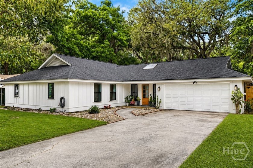 Fully renovated 3 bed, 2 bath home on Wilmington Island offering - Beach Home for sale in Savannah, Georgia on Beachhouse.com