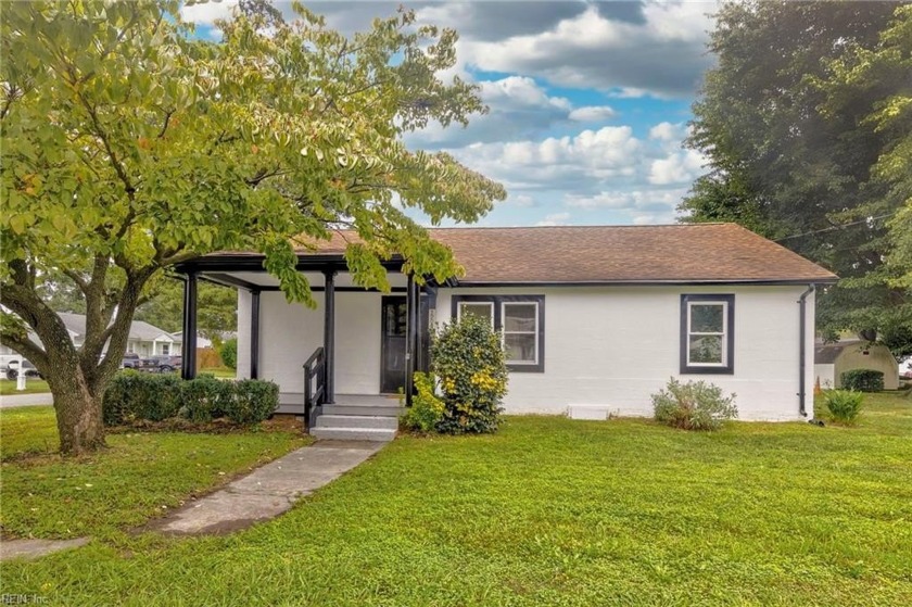 Welcome to this beautiful upgraded home in Norfolk.  Fully - Beach Home for sale in Norfolk, Virginia on Beachhouse.com