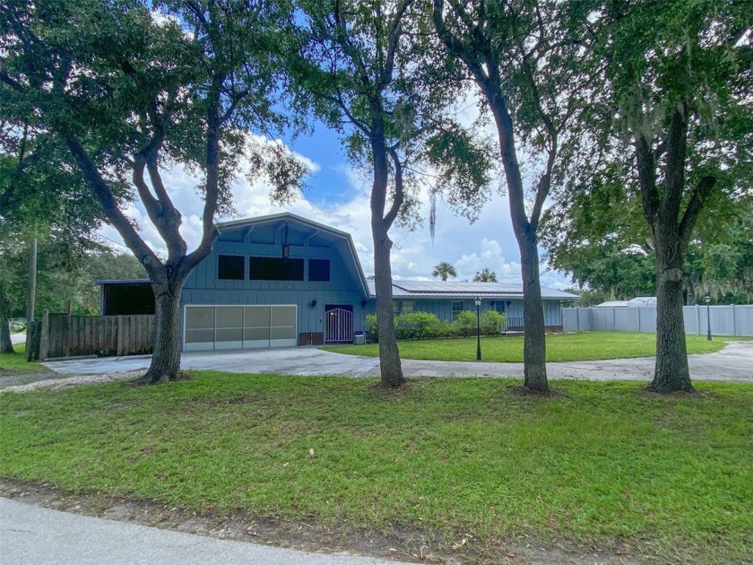 BRING ALL OFFERS! Water damage was minimal, and Remediation has - Beach Home for sale in Gibsonton, Florida on Beachhouse.com