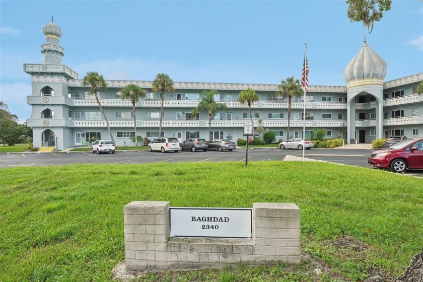 Look no further, this FULLY remodeled residence is THE ONE!!! - Beach Condo for sale in Clearwater, Florida on Beachhouse.com