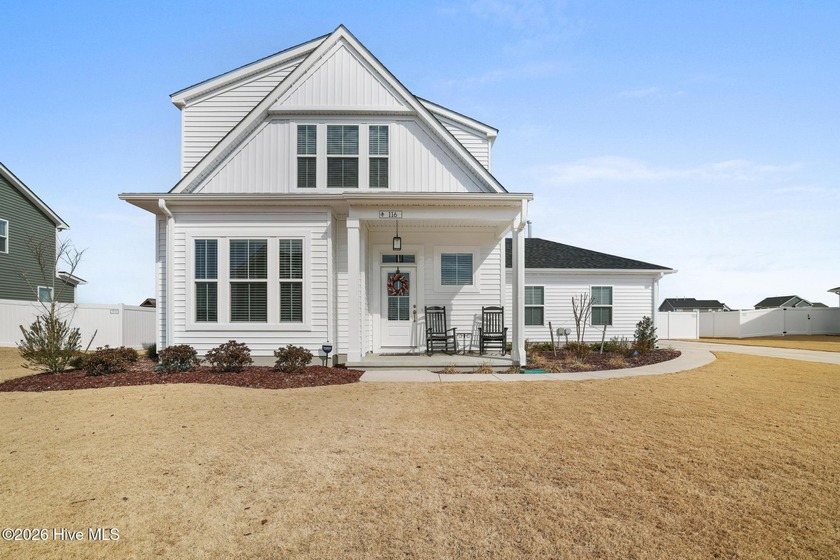 Welcome to this beautifully crafted Stephen Alexander Home in - Beach Home for sale in Moyock, North Carolina on Beachhouse.com