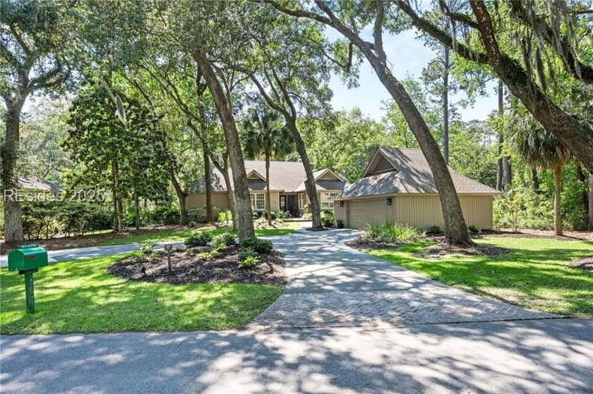 Stunning home providing wonderful privacy in the highly - Beach Home for sale in Hilton Head Island, South Carolina on Beachhouse.com