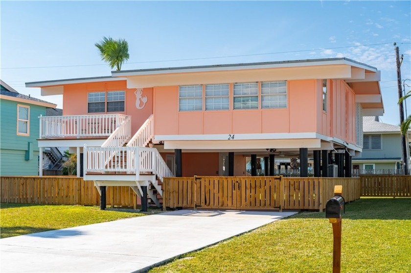 Steal of a deal! Price below condo prices! Comes fully - Beach Condo for sale in Rockport, Texas on Beachhouse.com