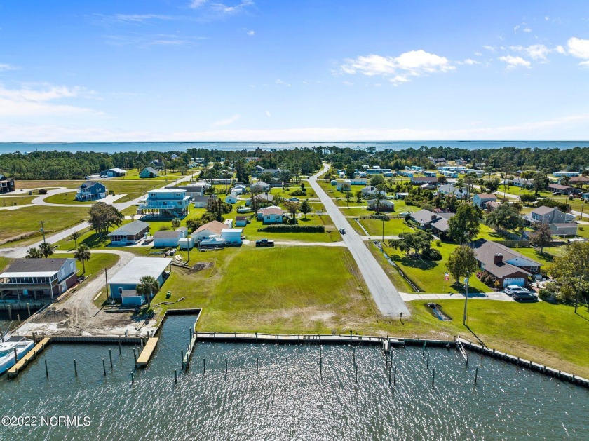 This is a beautiful lot in Harkers Island on the navigable - Beach Lot for sale in Harkers Island, North Carolina on Beachhouse.com