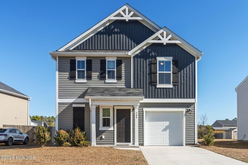 Welcome to this beautifully maintained 3-bedroom, 3-bath - Beach Home for sale in Holly Ridge, North Carolina on Beachhouse.com