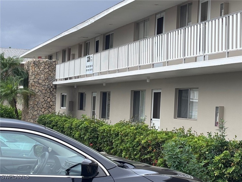 Charming Remodeled 2-Bed, 2-Bath Condo in 55+ Community - Lehigh - Beach Condo for sale in Lehigh Acres, Florida on Beachhouse.com