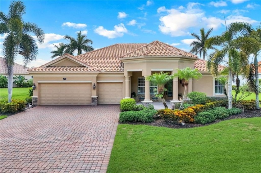 Full golf membership included! This immaculate Doral model is - Beach Home for sale in Naples, Florida on Beachhouse.com