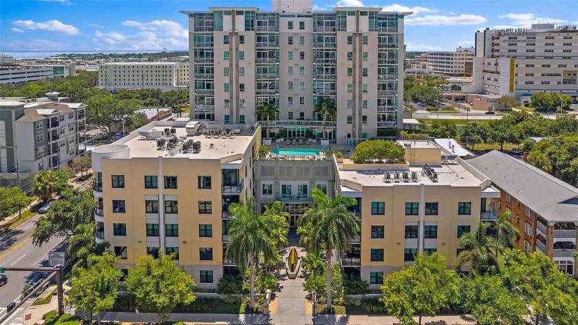 Tastefully renovated, furnished, corner unit being sold with - Beach Condo for sale in St. Petersburg, Florida on Beachhouse.com