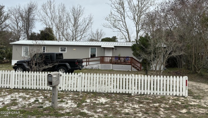 Perfect location in this quaint and quiet neighborhood! This - Beach Home for sale in Panama City Beach, Florida on Beachhouse.com