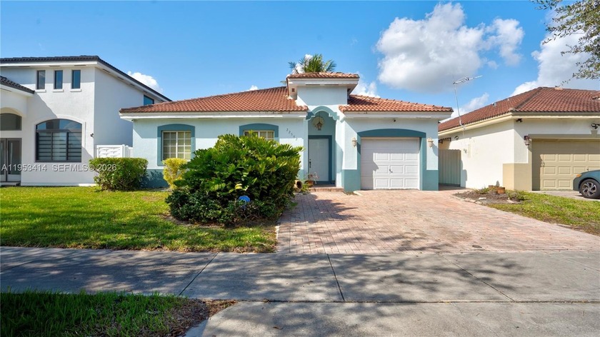 Come view this beautiful property located in the desirable - Beach Home for sale in Cutler Bay, Florida on Beachhouse.com