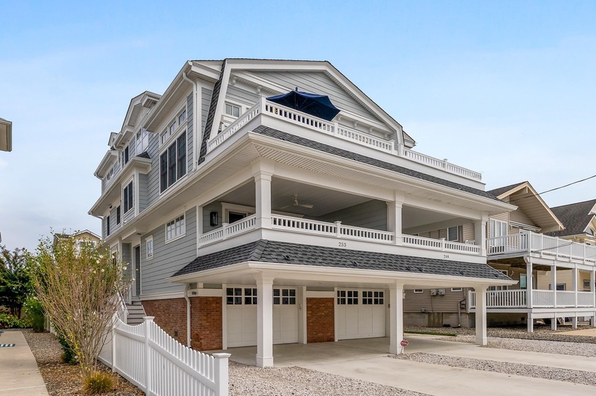 Welcome to 253 35th Street - this beautiful 3 story townhome is - Beach Townhome/Townhouse for sale in Avalon, New Jersey on Beachhouse.com