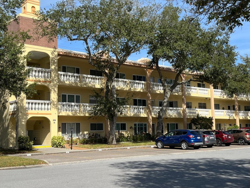 Updated, FULLY FURNISHED 2 Bedroom, 2 Bathroom Condo in On Top - Beach Home for sale in Clearwater, Florida on Beachhouse.com