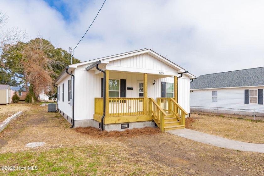 Recently renovated and within walking distance to the Morehead - Beach Home for sale in Morehead City, North Carolina on Beachhouse.com