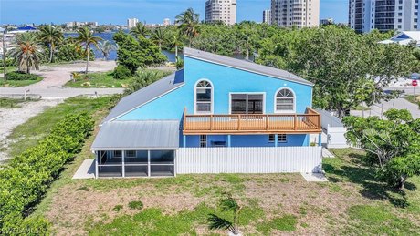 Huge Price Improvement with Transferable Flood Insurance! Take - Beach Home for sale in Fort Myers Beach, Florida on Beachhouse.com