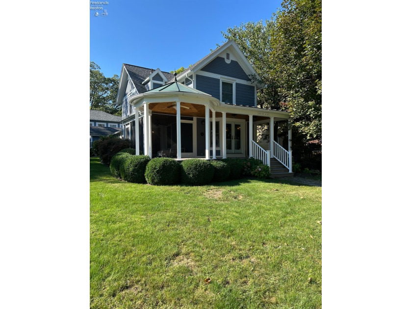 Outstanding Lakeside year-round home thoughtfully cared for with - Beach Home for sale in Lakeside, Ohio on Beachhouse.com