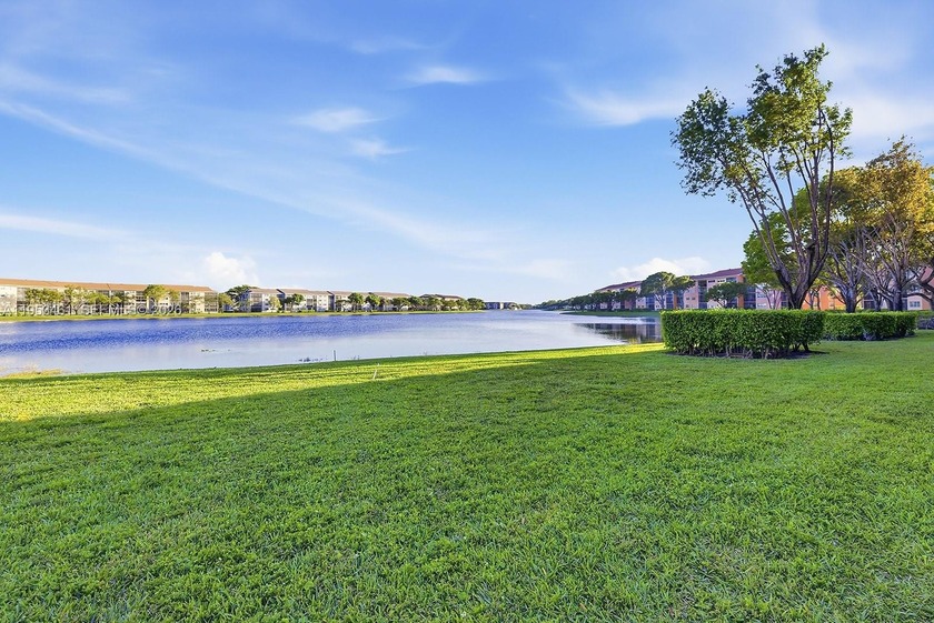Beautiful Lake Views!! Charming fully remodeled condo in Century - Beach Condo for sale in Pembroke Pines, Florida on Beachhouse.com