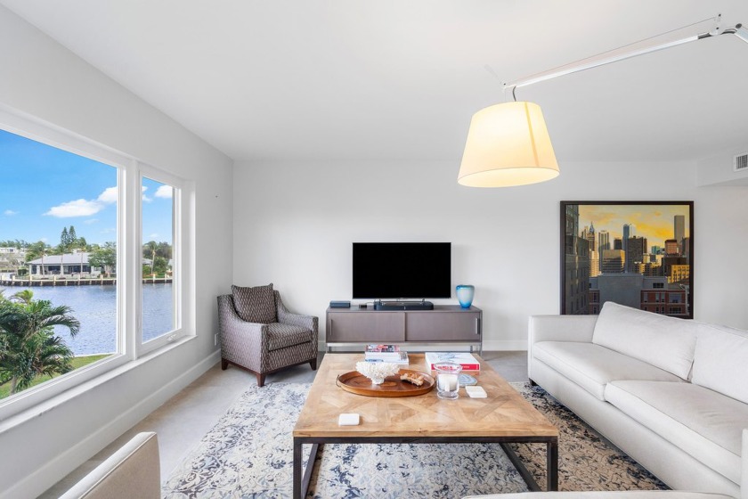 Stunning, 2/2 with a waterfront view of the Intracoastal - Beach Condo for sale in Delray Beach, Florida on Beachhouse.com