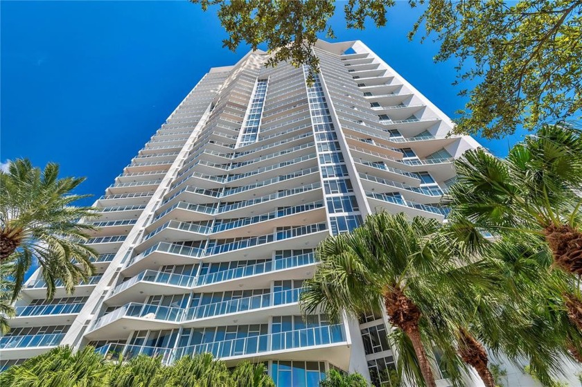 STUNNING WATER VIEWS -A HIGHLY SOUGHT AFTER 08 UNIT.... The - Beach Condo for sale in St. Petersburg, Florida on Beachhouse.com