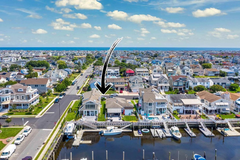 Rare and unique opportunity to purchase 2 contiguous single - Beach Home for sale in Ocean City, New Jersey on Beachhouse.com