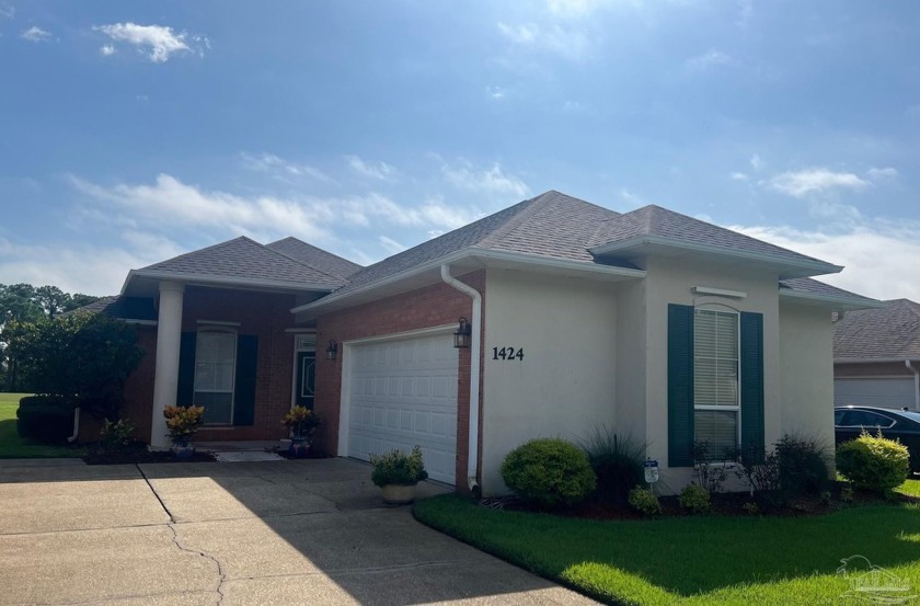 Lovely, maintained home in Champions Green III on the 12th - Beach Home for sale in Gulf Breeze, Florida on Beachhouse.com