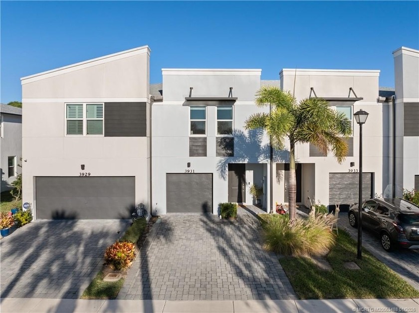 Welcome to the Trillium community! This well-kept townhouse - Beach Townhome/Townhouse for sale in Stuart, Florida on Beachhouse.com