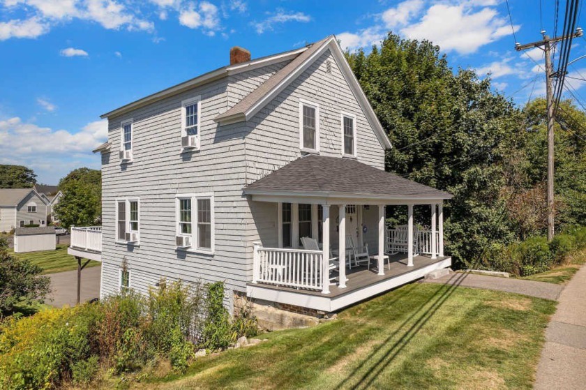 Classic Maine beach house fully renovated, with an incredible - Beach Home for sale in York, Maine on Beachhouse.com