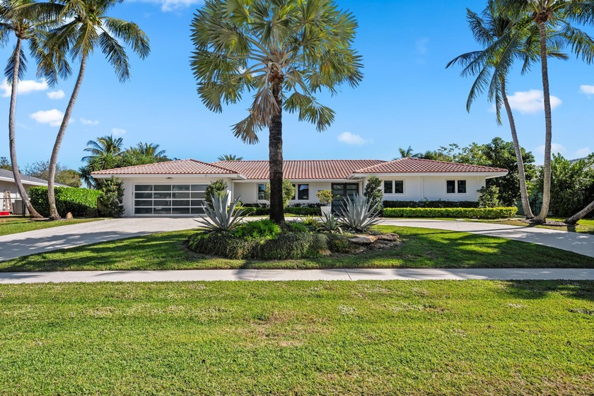 Please come and tour this open concept floor plan home that will - Beach Home for sale in North Palm Beach, Florida on Beachhouse.com