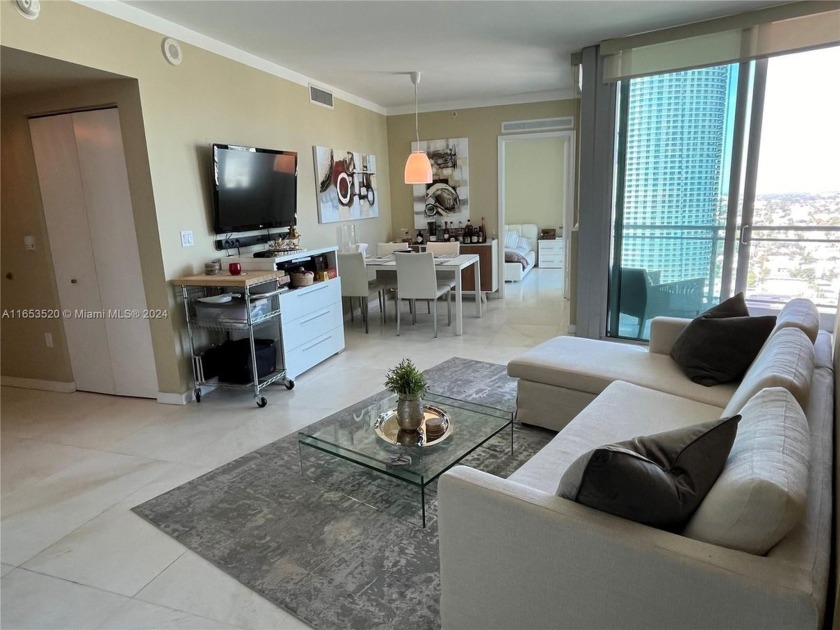 Beautiful 2 bedroom unit, located in Downtown/Brickell area, at - Beach Condo for sale in Miami, Florida on Beachhouse.com