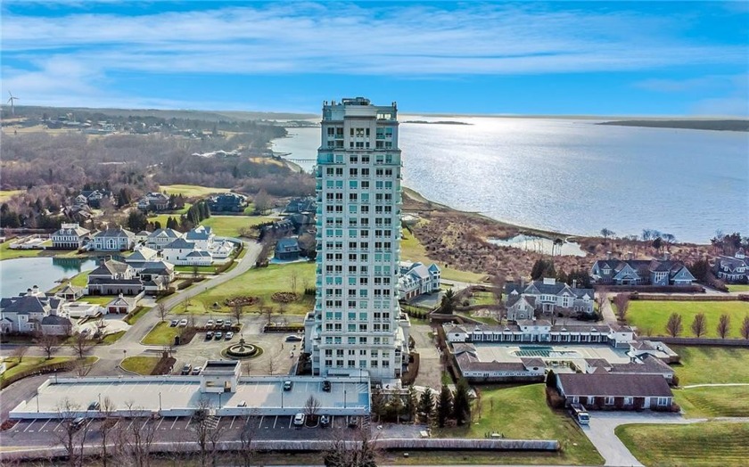 PRICE ADJUSTMENT*** Welcome to the safety, security and luxury - Beach Condo for sale in Portsmouth, Rhode Island on Beachhouse.com