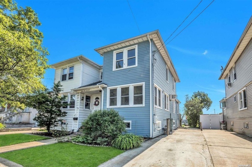 Live on the water without the concerns. Boasting 3 bedrooms - Beach Home for sale in Oceanside, New York on Beachhouse.com