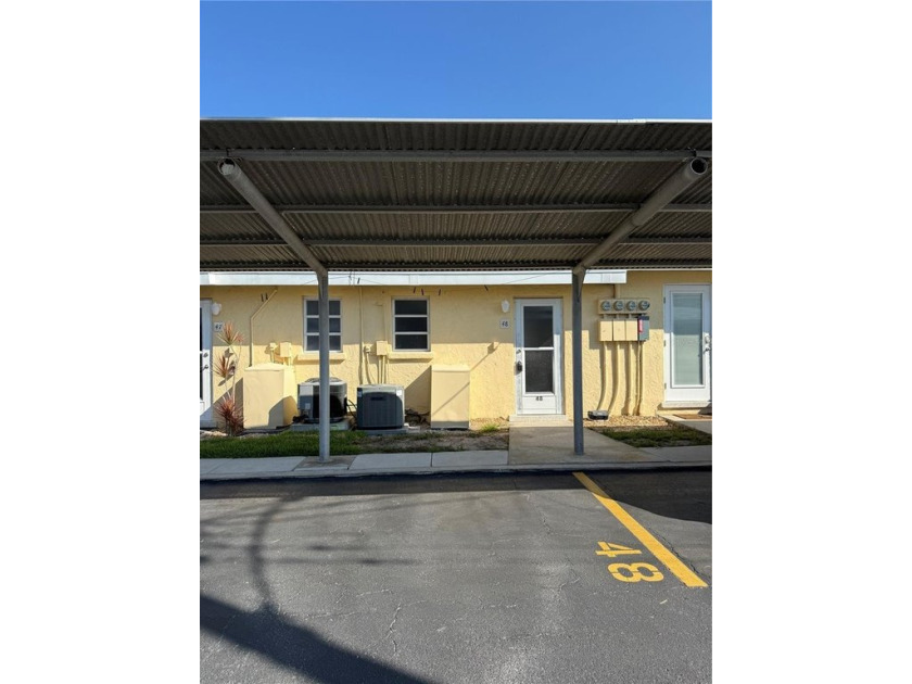 Beachside Living at Its Best - Casa Mar on Siesta Key
Welcome - Beach Condo for sale in Sarasota, Florida on Beachhouse.com